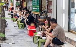 Hà Nội đề xuất tăng mạnh mức phạt lấn chiếm vỉa hè, kinh doanh sai quy định có thể bị phạt tới 6 triệu đồng