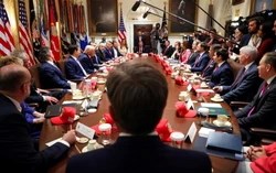 Thỏa thuận với Iran đã gần hoàn tất, điều gì khiến ông Trump còn cân nhắc?