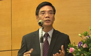 "Cuộc sống là sự thích nghi và cố gắng không ngừng"