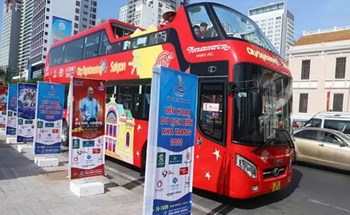 Xe buýt hai tầng lần đầu chở khách miễn phí ở Nha Trang