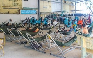 “Cà phê võng phiên bản plus” gây sốt tại TP.HCM: Uống nước 30.000 đồng, được sạc xe điện, tắm rửa và nghỉ ngơi
