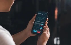 Khi AI hiểu rõ ví tiền của bạn hơn chính bạn: VNDirect, TCInvest, Finhay, Anfin tăng tốc trong cuộc đua cá nhân hóa đầu tư