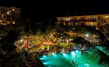 Giữa Phố cổ Hội An, “Buffet treo” tái hiện một nét văn hóa xưa đầy thú vị