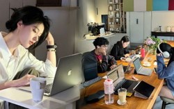 Người trẻ viết đơn bằng ChatGPT, HR dùng AI để đọc hồ sơ: Cả hai phía đều mắc kẹt giữa “địa ngục việc làm”