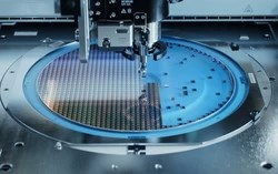 Trung Quốc tháo máy quang khắc để sao chép, kết cục “đắng”: máy hỏng, phải nhờ chính hãng đến sửa