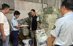 TP HCM thu giữ hơn 1 tấn kẹo dẻo không nhãn mác bán tràn lan trên mạng dịp cận Tết