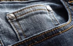 Hóa ra chiếc túi tí hon trên quần jeans lại có công dụng không phải ai cũng biết