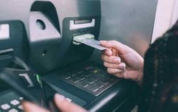 Cảnh báo thủ đoạn mới tấn công ATM: Tội phạm có thể điều khiển máy tự nhả tiền