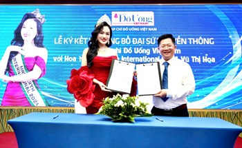 Hoa hậu Mrs Earth International 2024 Vũ Thị Hoa làm Đại sứ Truyền thông của Tạp chí Đồ Uống Việt Nam