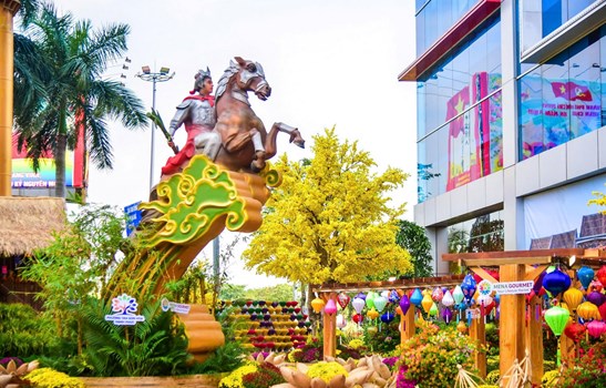 Linh vật Ngựa – Thánh Gióng: Biểu tượng bứt phá tại Đường hoa Xuân Tân Sơn Hòa 2026