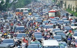 Hà Nội sắp siết xe máy xăng trong nội đô: 11 tuyến phố đầu tiên áp dụng từ 1-7