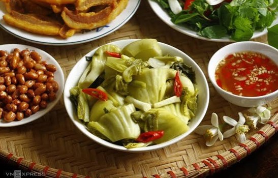 Rau củ muối có thể làm tăng nguy cơ ung thư nếu ăn quá nhiều, sai cách