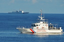 Tàu hải cảnh Trung Quốc bị nghi quấy rối tàu Philippines, Manila 