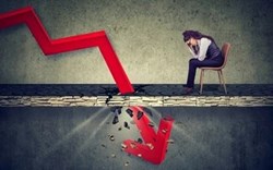 7 sai lầm nhà đầu tư cần tránh khi thị trường chứng khoán đi xuống