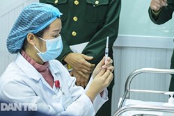 Hôm nay tiếp tục tiêm vắc xin Covid-19 Việt Nam cho 17 tình nguyện viên