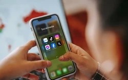 Công an cảnh báo người dùng Facebook, Zalo, Telegram về rủi ro từ hội nhóm trực tuyến