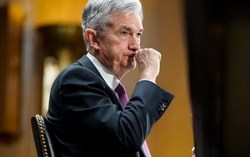 Giá dầu leo thang gần 120 USD/thùng, thị trường hạ kỳ vọng Fed sớm giảm lãi suất