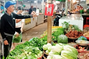 Tiền mặt có trở thành “lỗ hổng” trong việc kiểm soát doanh thu?