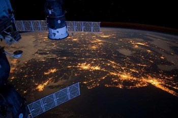 Kinh tế vũ trụ bùng nổ: Dòng vốn hàng chục tỷ USD mở ra “biên giới đầu tư” mới