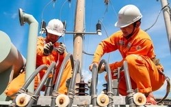 Nắng nóng đến sớm, tiêu thụ điện có nguy cơ lập đỉnh mới hơn 1 tỷ kWh/ngày