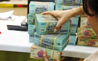 Hơn 20 ngân hàng đồng loạt hạ lãi suất: “ông lớn” quốc doanh và tư nhân cùng nhập cuộc