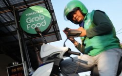 Indonesia siết mạnh phí nền tảng, buộc Grab và GoTo giảm sâu để bảo vệ tài xế