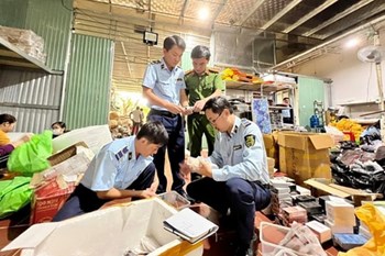 Doanh nghiệp chính hãng chật vật đối phó hàng nhái trên sàn thương mại điện tử