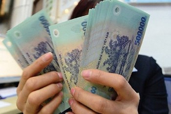 Kỳ vọng giảm lãi suất tái cấp vốn xuống 4% đang mở ra cho Ngân hàng Nhà nước