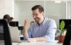 Hiểu cơ bản về chỉ số PE, PB: Công cụ định giá dành cho nhà đầu tư mới trên thị trường chứng khoán