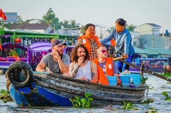 Mùa nước nổi – từ hiểm họa thiên nhiên đến “tài nguyên du lịch” đặc sắc của Việt Nam