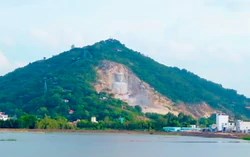 Việt Nam sắp có tượng Phật tạc trên vách đá cao nhất thế giới sau hơn 10 năm thi công