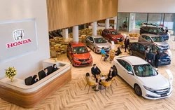 Doanh số ô tô tháng 10 tăng 24%, thị trường Việt Nam sôi động trở lại