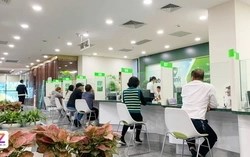 Đến hết ngày 31/12, nhiều công dân phải rà soát để đổi CCCD, tránh bị phạt và bị ngân hàng khóa giao dịch