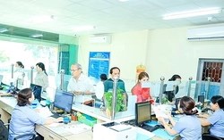 Cảnh báo khẩn: Xuất hiện chiêu mạo danh nhân viên cấp nước dụ ký lại hợp đồng để chiếm đoạt tiền