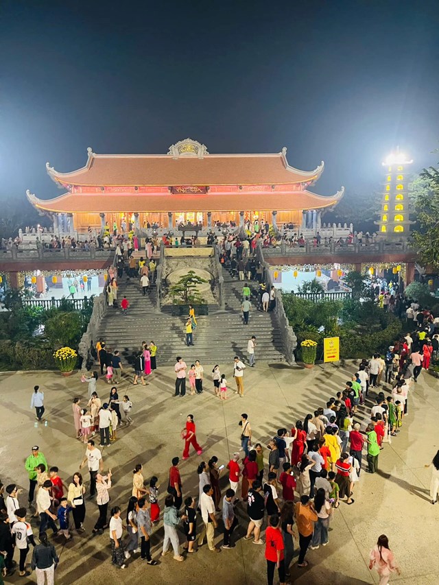 Gợi ý 10 điểm check-in Tết không tốn phí ở TP.HCM, đậm nét truyền thống và lên hình như phim cổ trang - Ảnh 3