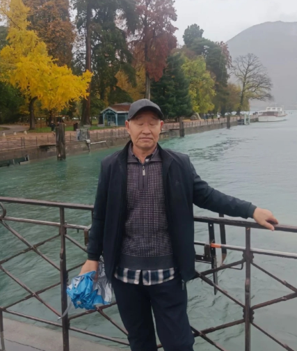 Một ông chú vô tình “bóc trần” Paris: Bộ ảnh mộc mạc gây bão, du lịch Pháp cũng phải chao đảo - Ảnh 3