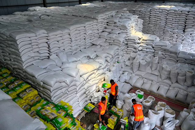 Một kho dự trữ lương thực ở Jakarta, Indonesia.