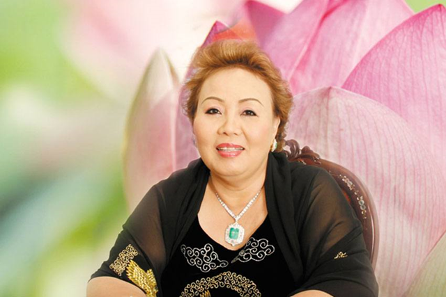 B&agrave; Trương Thị Nhi được biết đến với vai tr&ograve; l&agrave; người s&aacute;ng lập ki&ecirc;m Chủ tịch C&ocirc;ng ty TNHH Thương mại L&ocirc; Hội v&agrave; Chủ tịch Hiệp hội B&aacute;n h&agrave;ng Đa cấp Việt Nam. 