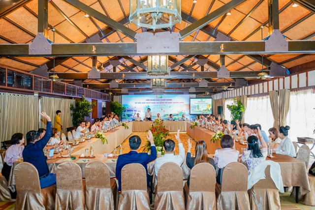 Đại diện BCH HHDL Đà Nẵng, BCH HHDL Quảng Nam tham dự biểu quyết tại hội nghị.