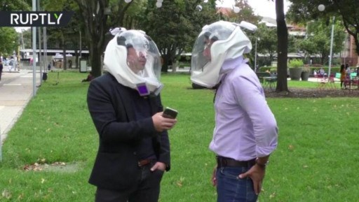 Mũ bảo hiểm chống virus do hai kỹ sư Colombia thiết kế.