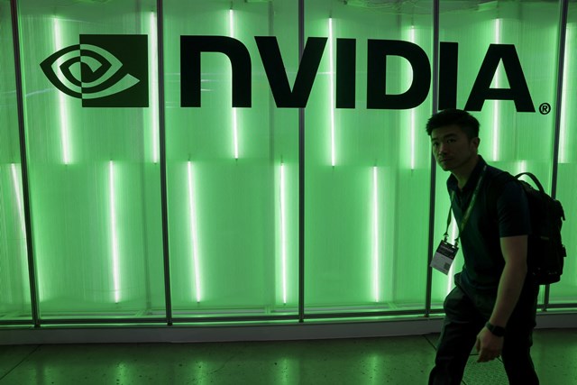 Mỹ buộc AMD v&#224; NVIDIA chia 15% doanh thu chip tại Trung Quốc để đổi lấy giấy ph&#233;p xuất khẩu - Ảnh 1