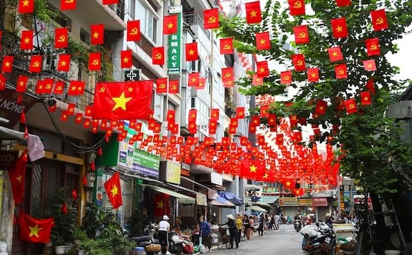 Người d&acirc;n Thủ đ&ocirc; n&oacute;i ri&ecirc;ng, cả nước n&oacute;i chung h&acirc;n hoan ch&agrave;o mừng 80 năm C&aacute;ch mạng th&aacute;ng T&aacute;m th&agrave;nh c&ocirc;ng v&agrave; Quốc kh&aacute;nh nước Cộng ho&agrave; x&atilde; hội chủ nghĩa Việt Nam (2/9/2025).