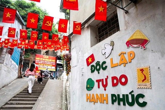 H&agrave; Nội đang c&oacute; lợi thế lớn trong việc thu h&uacute;t kh&aacute;ch quốc tế nhờ sự đa dạng về sản phẩm v&agrave; kh&ocirc;ng gian văn ho&aacute;..
