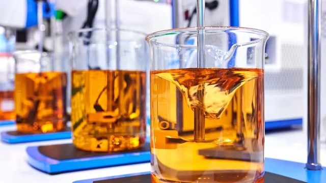 Xăng HyperFuel do c&aacute;c nh&agrave; khoa học tại Đại học Sharjah ph&aacute;t triển. (Ảnh: IE)