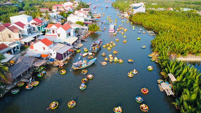 L&#224;ng Cẩm Thanh lọt top 50 ng&#244;i l&#224;ng đẹp nhất thế giới - Ảnh 2