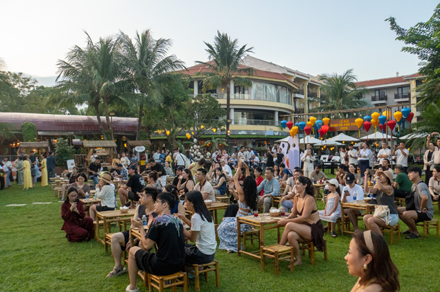Khung cảnh to&agrave;n sự kiện Lễ hội B&aacute;nh M&igrave; Anh Ch&iacute;n tại Bel Marina Hoi An Resort.