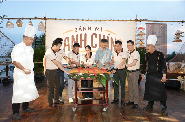 Nghi lễ khai mạc sự kiện Lễ hội Bánh Mì Anh Chín.