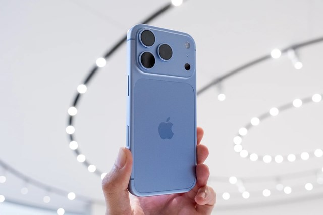 Apple xác nhận iPhone 18 Pro Max mất sóng, máy lỗi phải thay phần cứng - Ảnh 1