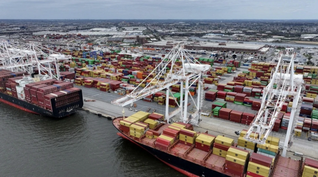 Container tập kết tại cảng Maryland, Mỹ. (Ảnh: Reuters)