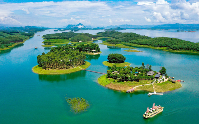  “Thụy Sĩ của Việt Nam” được b&#225;o H&#224;n khen ngợi, doanh thu du lịch vượt 22.000 tỷ đồng - Ảnh 3